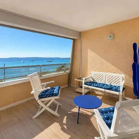Apartment Vue Mer, Terrasse, Parking Et A Pied Le Lavandou