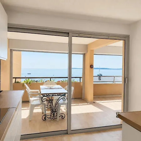 Vue Mer, Terrasse, Parking Et A Pied