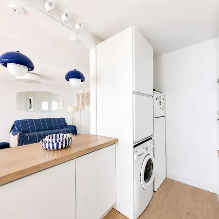Apartment Vue Mer, Terrasse, Parking Et A Pied Le Lavandou